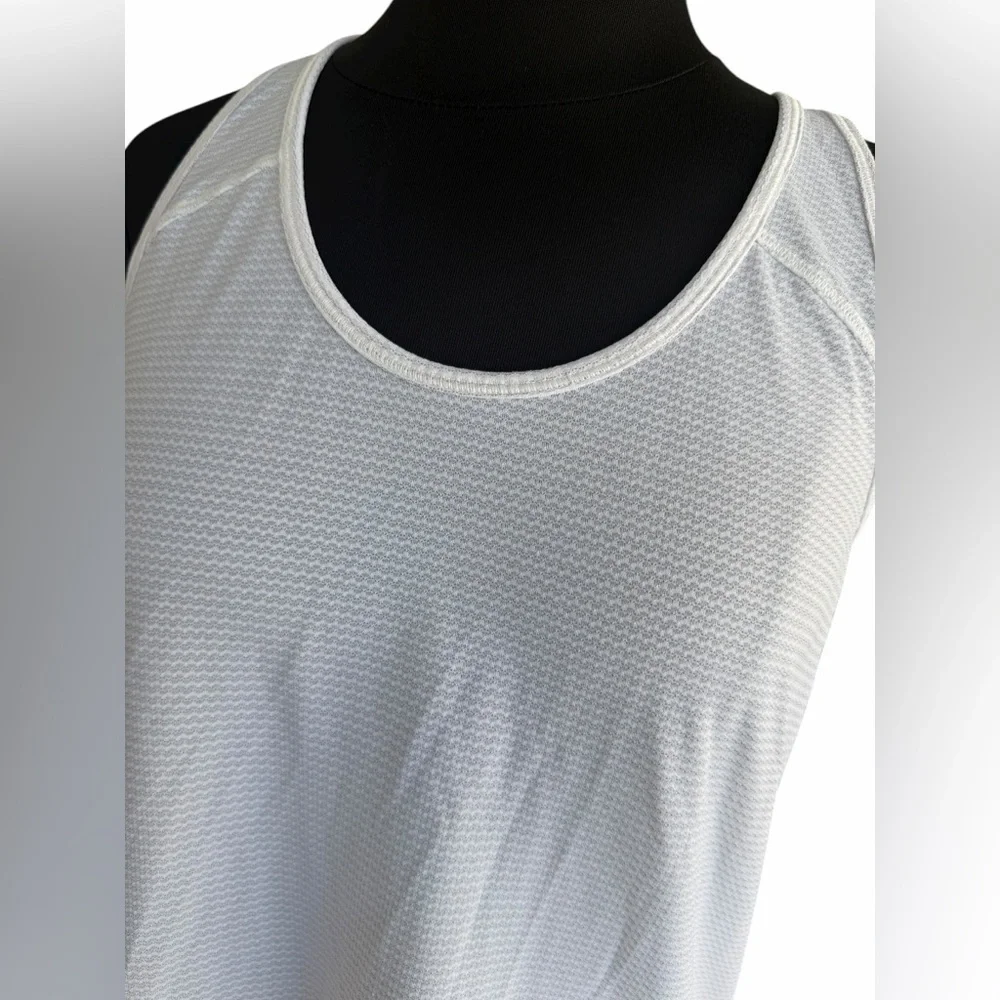Lululemon Essential Tank Top Womens Size 6
